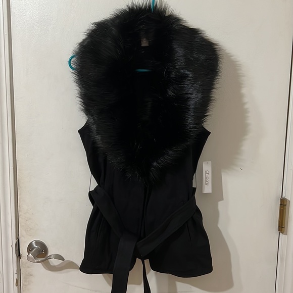 Chico’s Faux-Fur Pointe Vest Suze: 0 (4-6S) - Picture 2 of 10